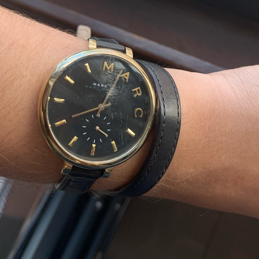 MARC JACOBS BLACK LEATHER WRAP WATCH
